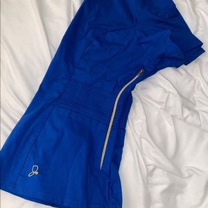 JAANUU scrub top gold details